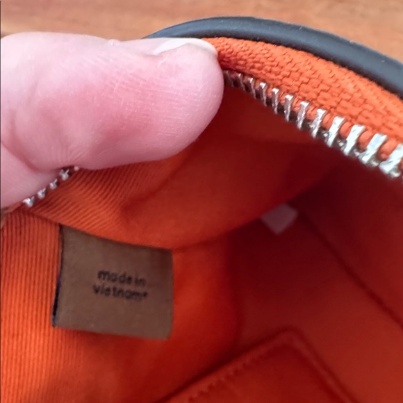 COACH Orange Leather Wristlet EUC - Picture 6 of 12